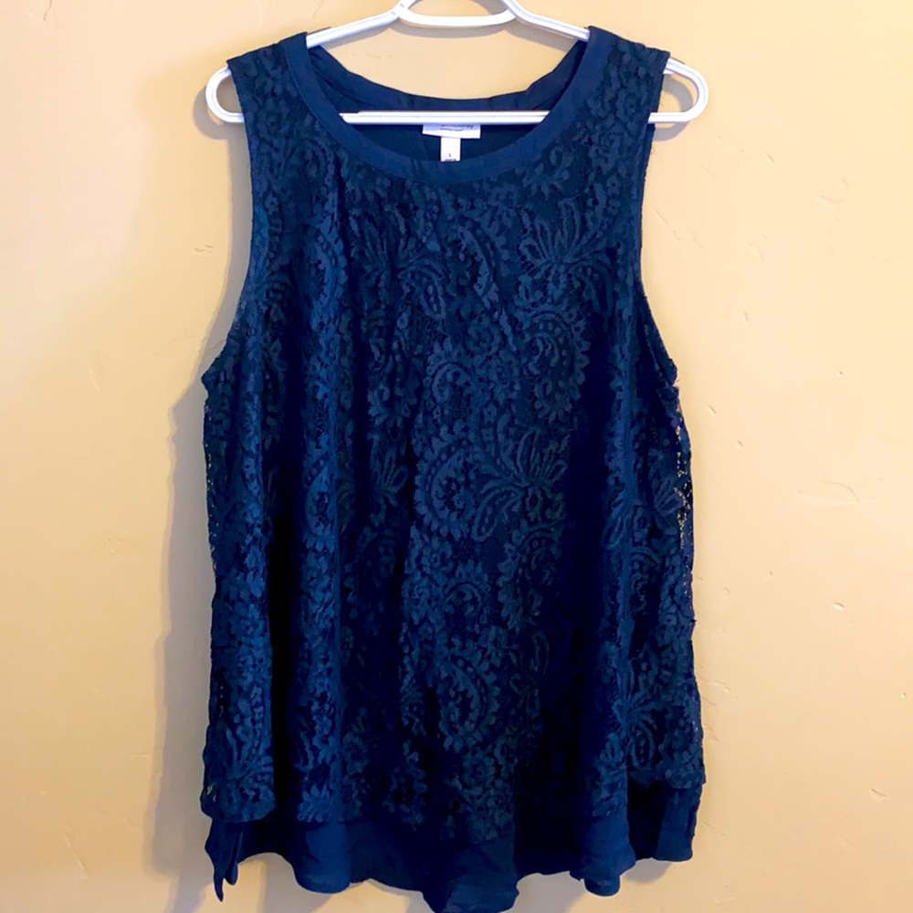 Liz Lange Maternity lace sleeveless blouse, size L, good condition
